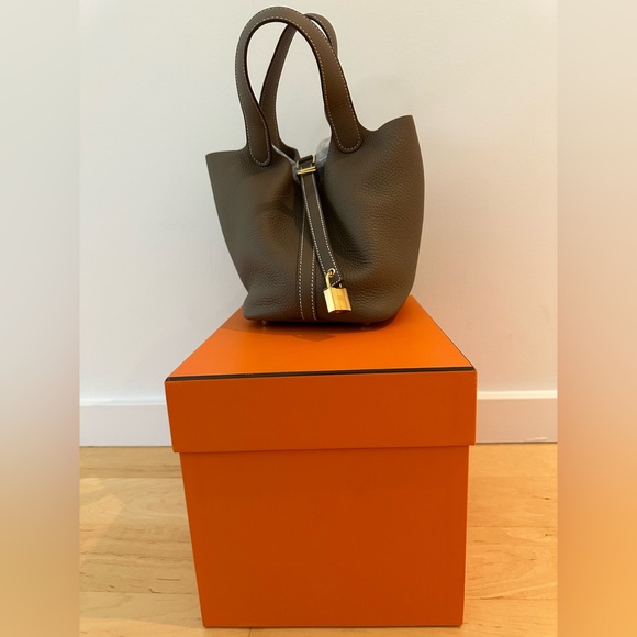 *NEW* Hermes Picotin 18 Clarence Etoupe - Picture 4 of 4